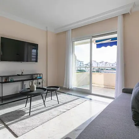 Luminous Puerto Banus, 2 Bedrooms And Parking Apartment