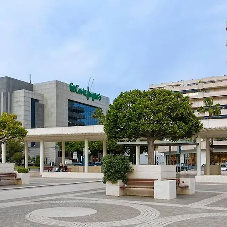 Luminous Puerto Banus, 2 Bedrooms And Parking Apartment *
