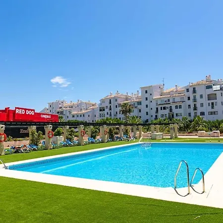 Luminous Puerto Banus, 2 Bedrooms And Parking Apartment *