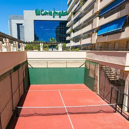 Luminous Puerto Banus, 2 Bedrooms And Parking Apartment *